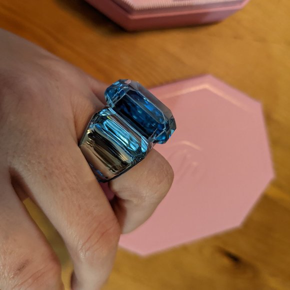 Swarovski LUCENT cocktail ring - Picture 2 of 10